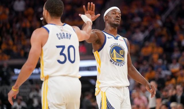 pg模拟器-队史附加赛首胜！库里吉米合砍75分 勇士复仇灰熊