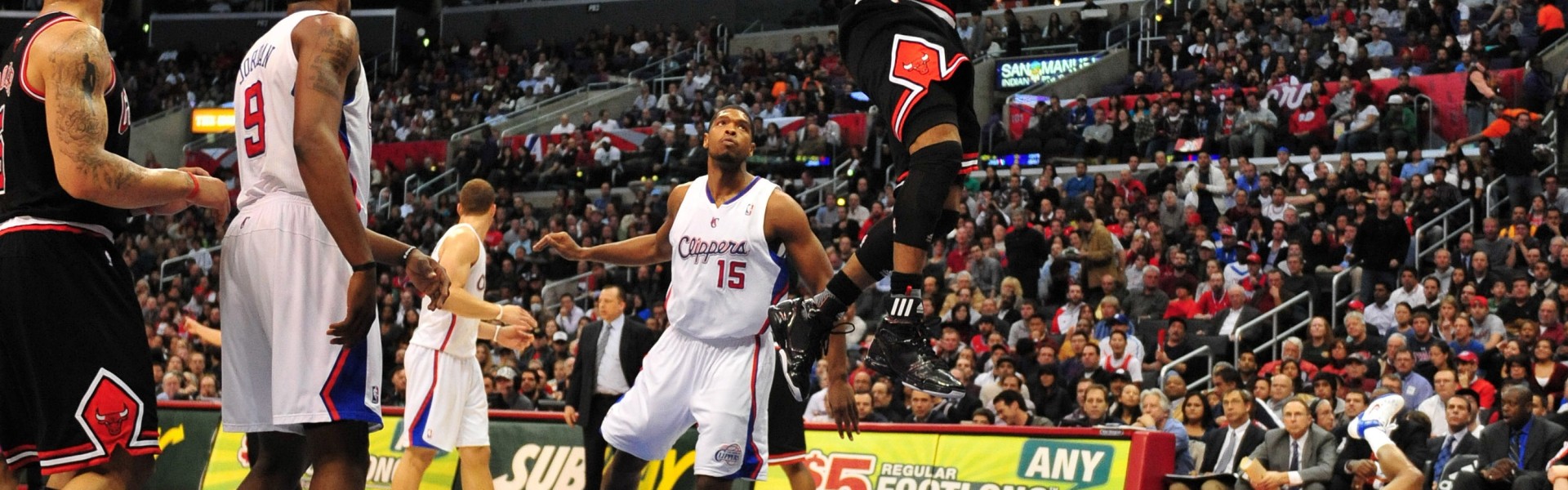 pg模拟器-保罗：人们常说防罗斯要让一步放投篮 你让步就得被隔扣