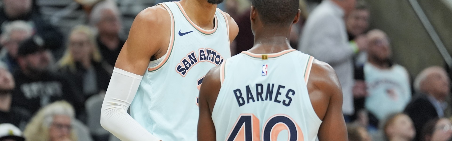 pg模拟器-文班亚马：哈里森·巴恩斯非常靠谱 他在场上总是无可挑剔