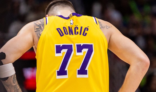 pg模拟器-明日战开拓者！湖人伤病：艾顿海斯出战成疑 东契奇里夫斯等缺阵