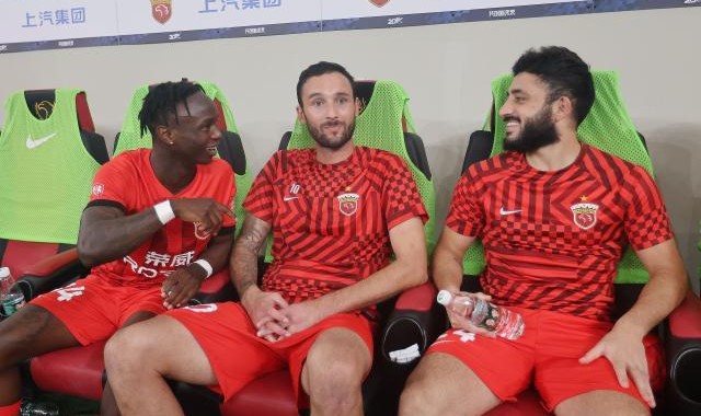 pg免费模拟器官网-平科乐不思蜀：家人8月搬到上海 年底要在海港夺冠