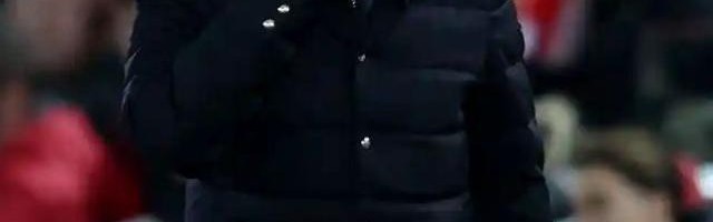 pg模拟器-朗尼克：首发换其他阵型也没用 利物浦领先曼联6年